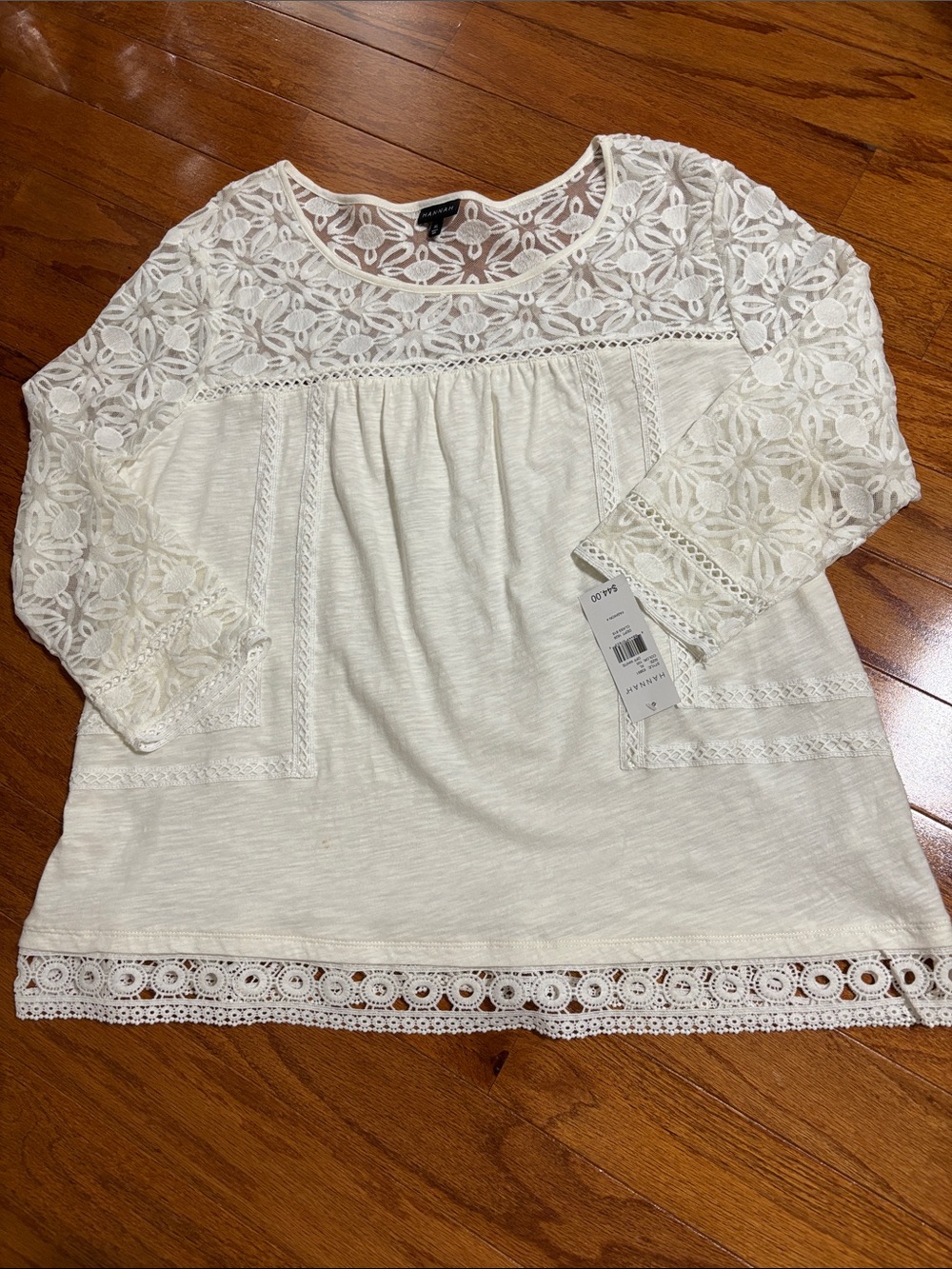 Hannah 'Off White' Lace Yoke Crochet Hem Blouse
